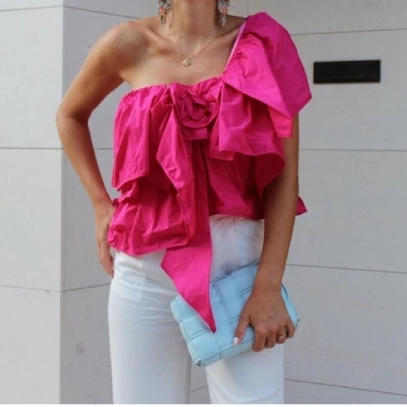 Zara Fuchsia One-Shoulder Ruffled Blouse - Picture 2 of 7